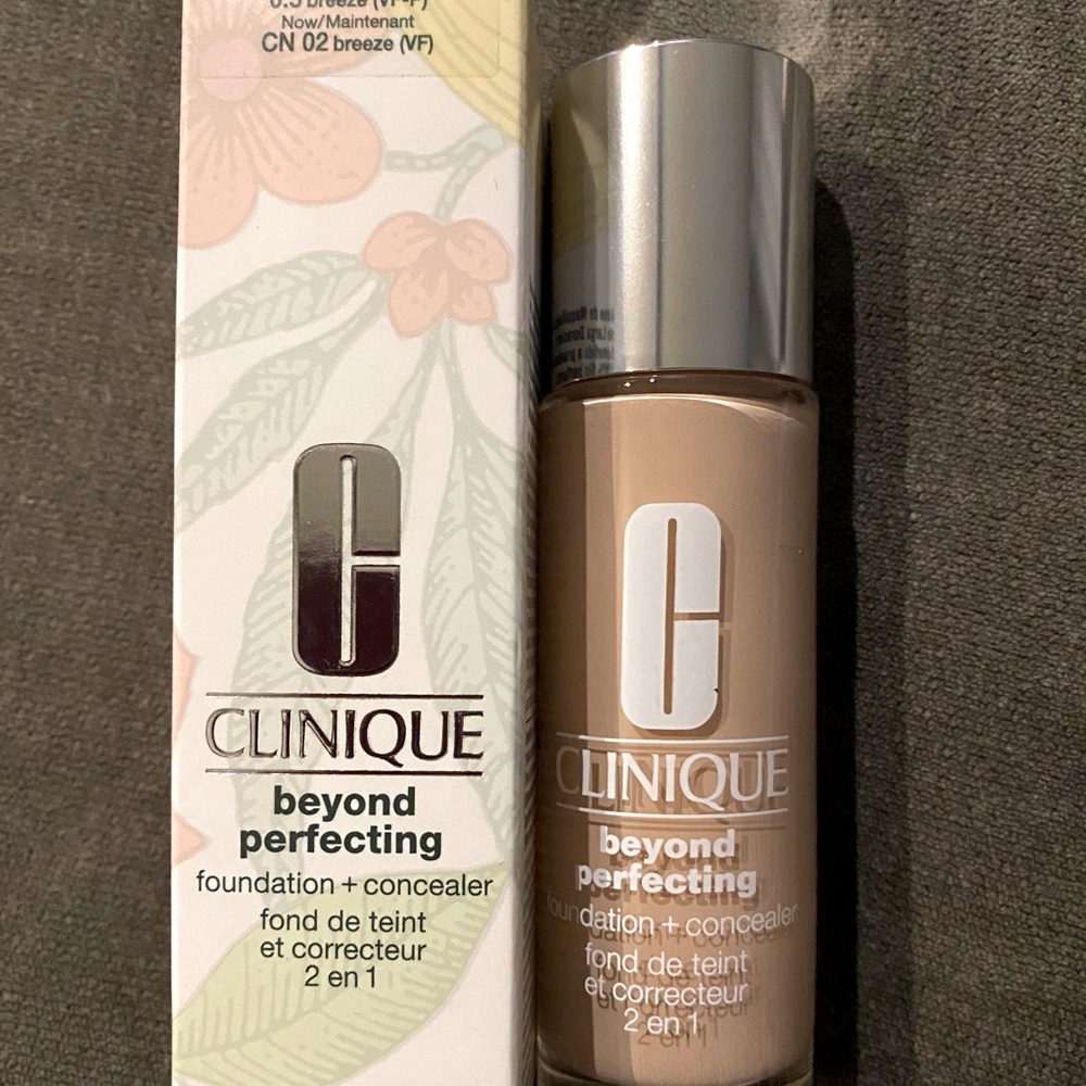 Clinique beyond perfecting foundation -CN02 breeze